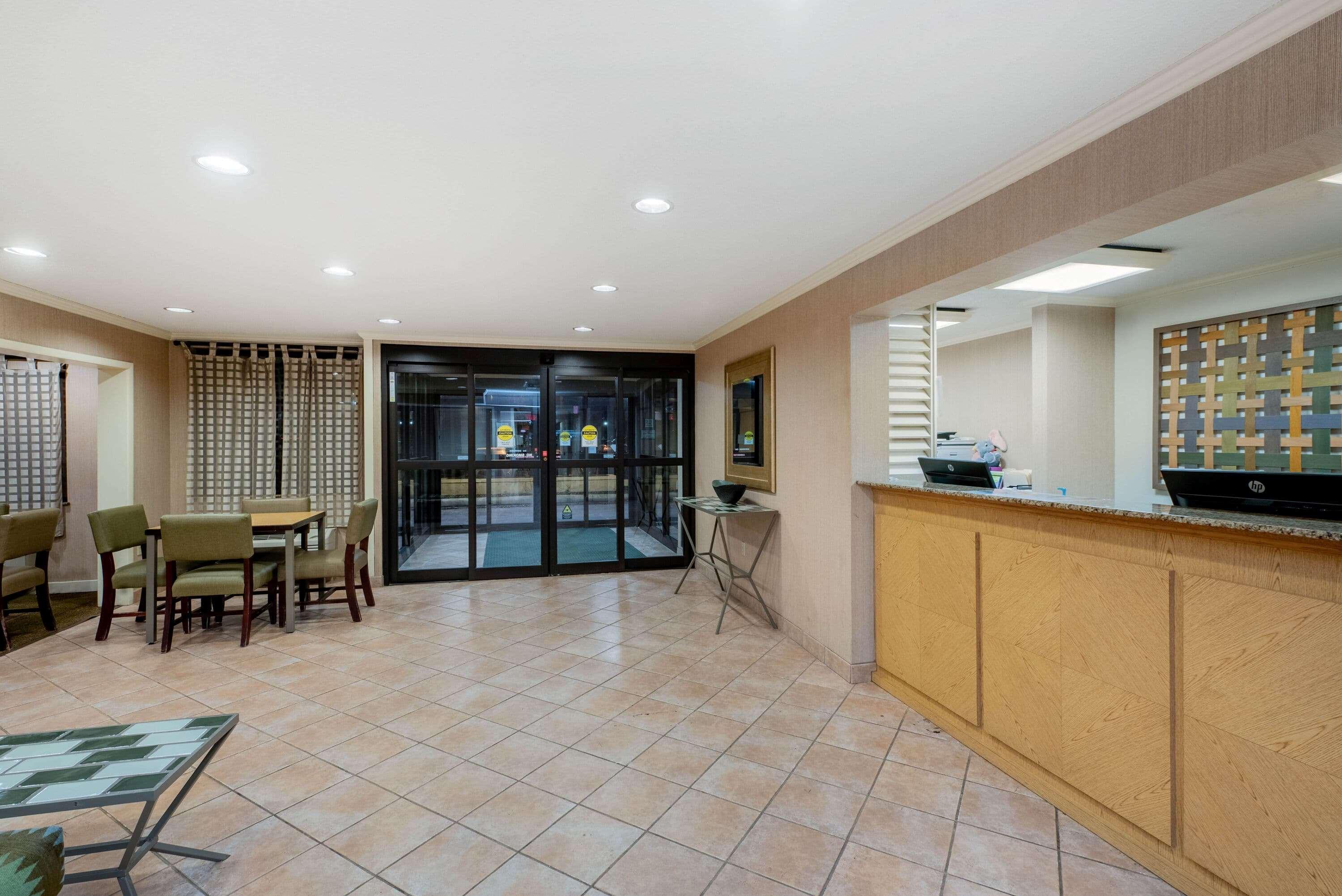 Hotel La Quinta By Wyndham Mansfield Oh Exterior foto